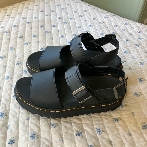 Dr. Martens Voss sandal 🥰 - Picture 3 of 10